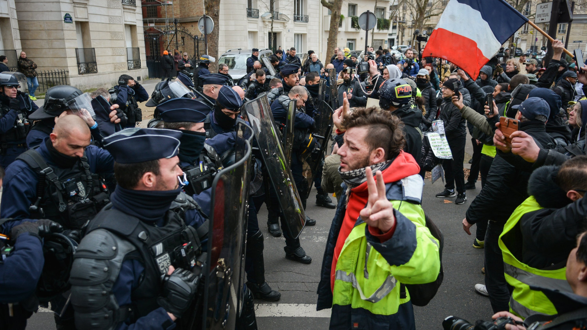 Francia vivió la décima huelga: Más represión policial por parte de Macron